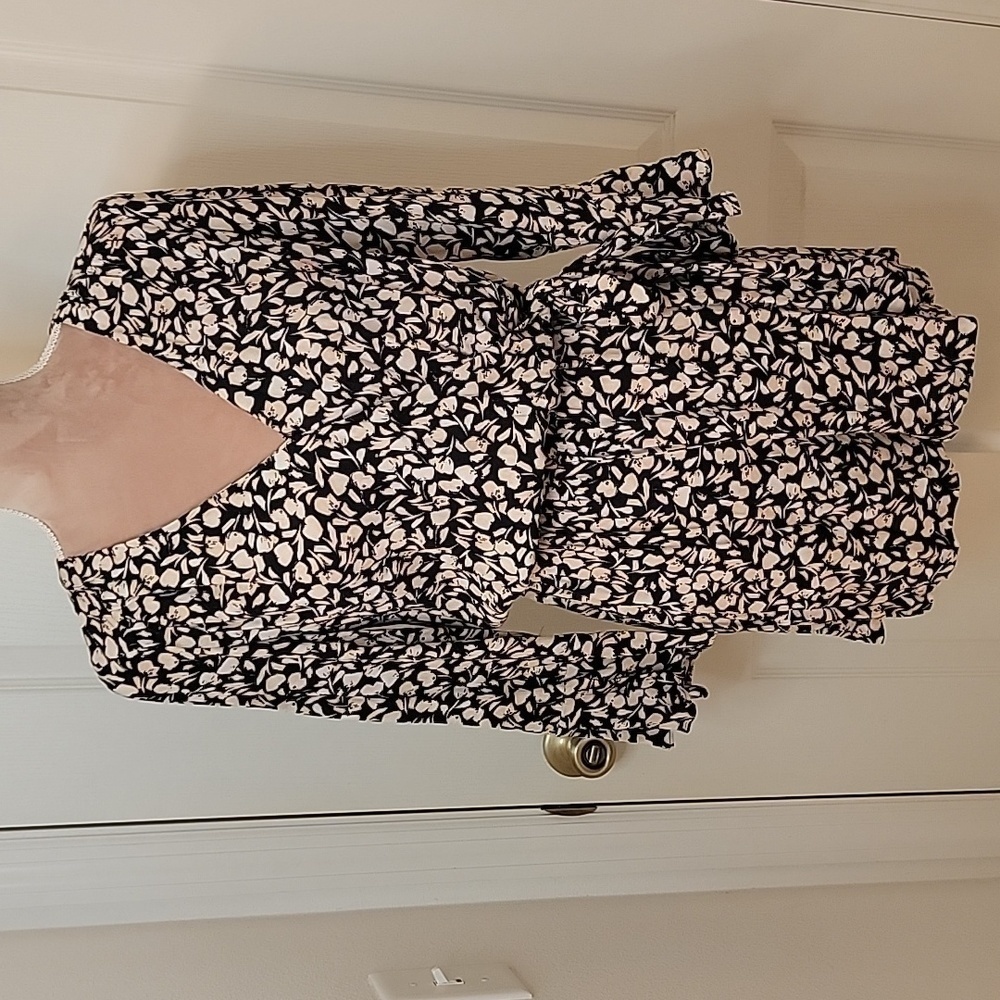 Whowhatwear Black and Cream Romper, Size XS